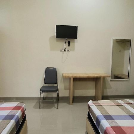 Tentrem Guesthouse Baru Pati Екстер'єр фото