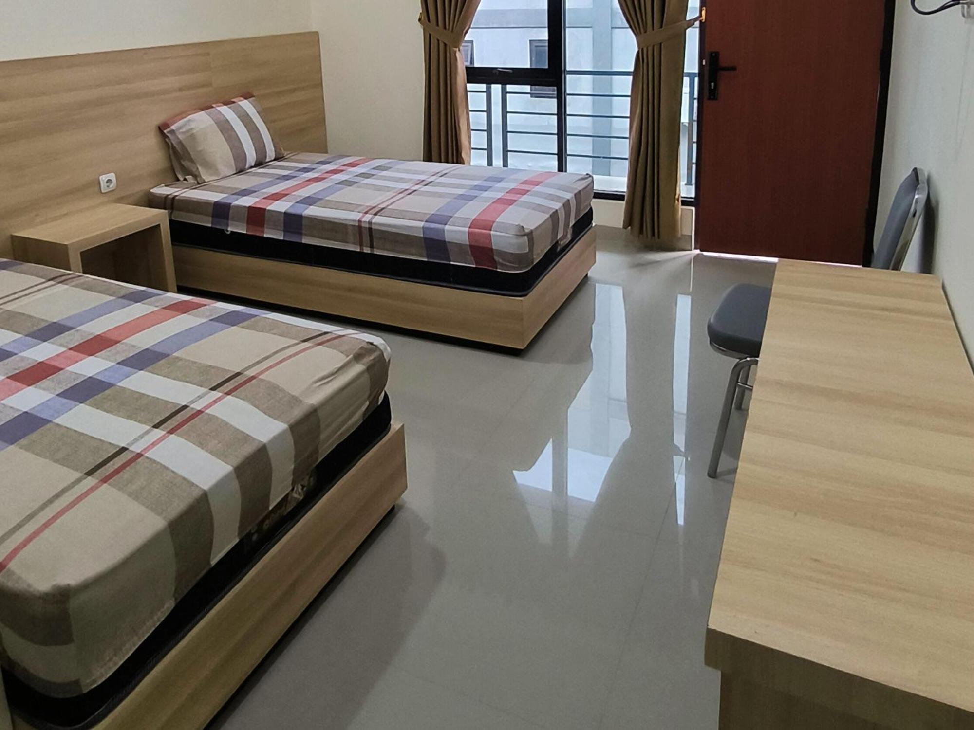 Tentrem Guesthouse Baru Pati Екстер'єр фото